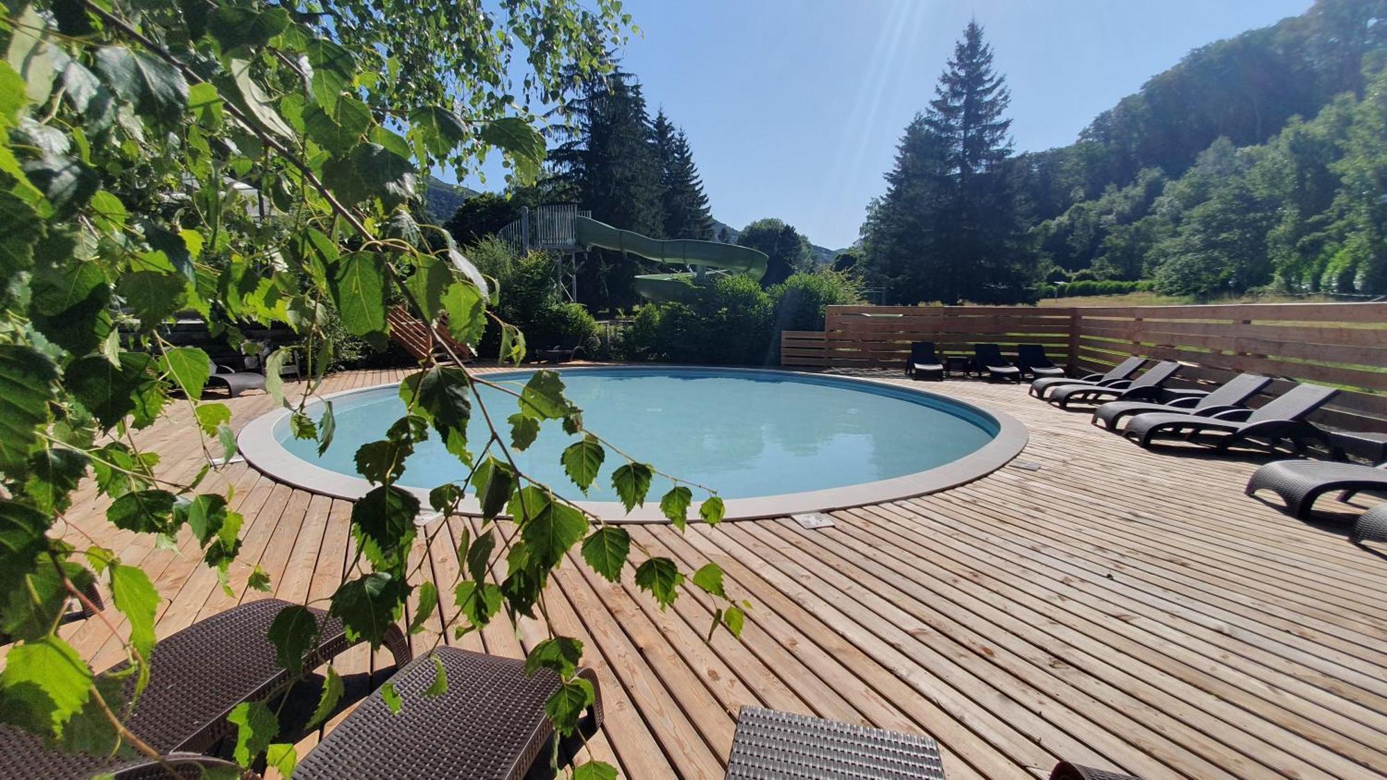 Camping Les Vernieres La Bourboule Sancy Екстер'єр фото